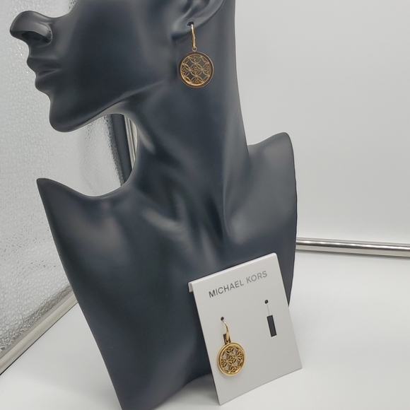SOLD SANDRA/MICHAEL KORS EARRINGS LOGO FILIGREE. - Picture 9 of 11